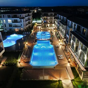 burgas-beach-resort-2-apartments.primorskohotels.com/